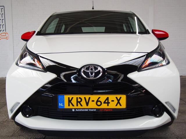 Toyota AYGO 1.0 VVT-i x-play (APK:Nieuw) Incl.Garantie