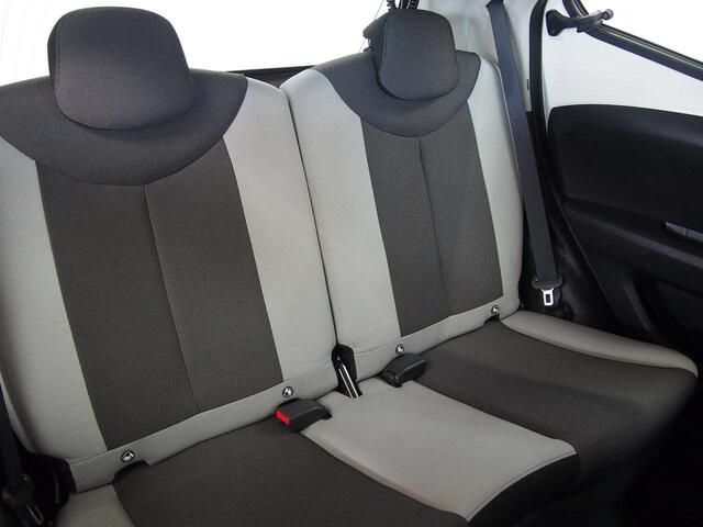 Toyota AYGO 1.0 VVT-i x-play (APK:Nieuw) Incl.Garantie
