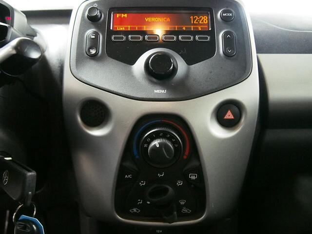 Toyota AYGO 1.0 VVT-i x-play (APK:Nieuw) Incl.Garantie