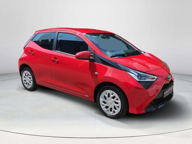 Toyota AYGO 1.0 VVT-i x-play Automaat
