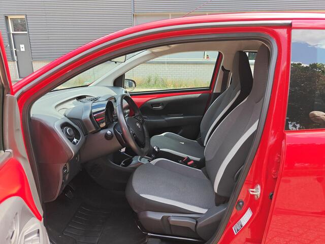 Toyota AYGO 1.0 VVT-i x-play Automaat