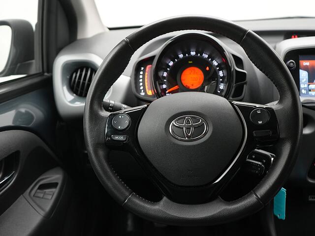 Toyota AYGO 1.0 VVT-i x-cite | Climate Control | Dealer Onderhouden | Achteruitrijcamera | Onderweg-naar-dealer