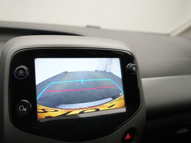 Toyota AYGO 1.0 VVT-i x-cite | Climate Control | Dealer Onderhouden | Achteruitrijcamera | Onderweg-naar-dealer