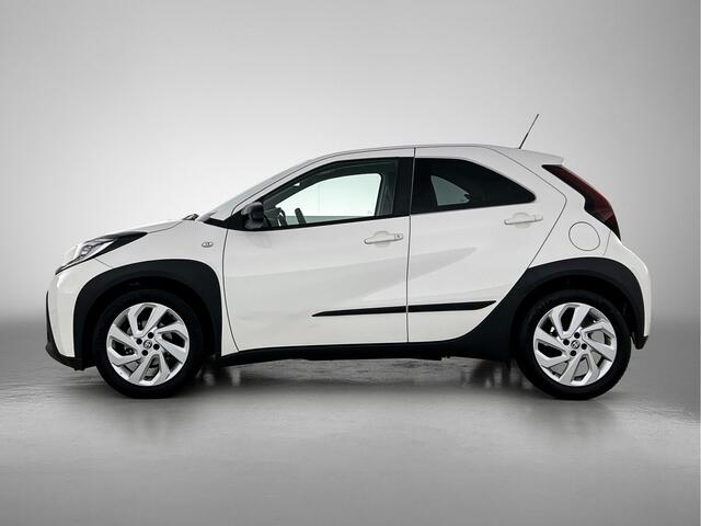 Toyota AYGO X 1.0 VVT-i MT first