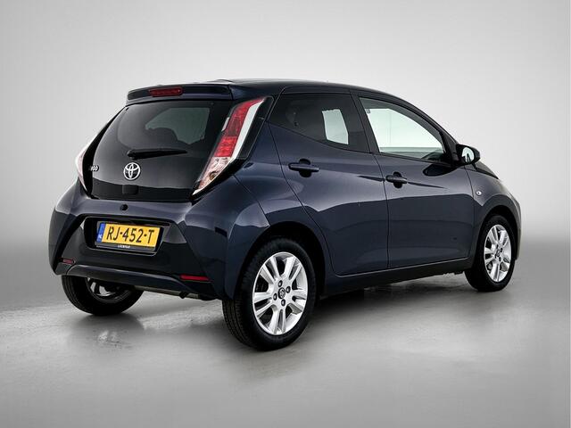 Toyota AYGO 1.0 VVT-i x-joy automaat | Dealer onderhouden | Climate control | DAB | Navigatie | Achteruitrijcamera | velgen | Elektrisch verstelbare spiegels | Elektrische ramen voor |