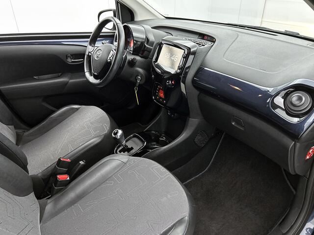 Toyota AYGO 1.0 VVT-i x-joy automaat | Dealer onderhouden | Climate control | DAB | Navigatie | Achteruitrijcamera | velgen | Elektrisch verstelbare spiegels | Elektrische ramen voor |