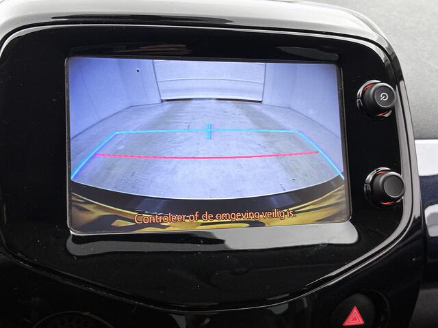 Toyota AYGO 1.0 VVT-i x-joy automaat | Dealer onderhouden | Climate control | DAB | Navigatie | Achteruitrijcamera | velgen | Elektrisch verstelbare spiegels | Elektrische ramen voor |