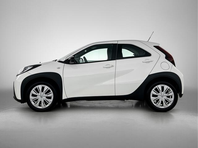 Toyota AYGO X 1.0 VVT-i MT Play | BTW voertuig | Dealer onderhouden | Apple CarPlay/Android Auto | Cruise Control Adaptive | Airco | Achteruitrijcamera |