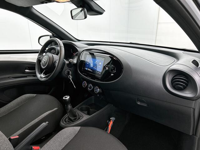 Toyota AYGO X 1.0 VVT-i MT Play | BTW voertuig | Dealer onderhouden | Apple CarPlay/Android Auto | Cruise Control Adaptive | Airco | Achteruitrijcamera |