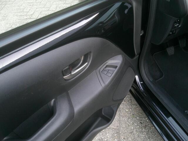 Toyota AYGO 1.0 VVT-i x-play