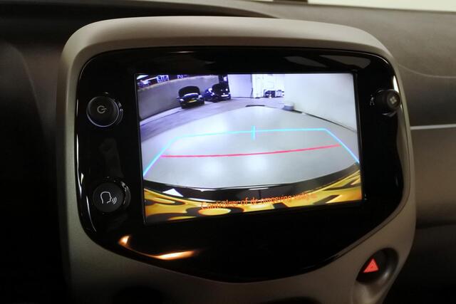Toyota AYGO 1.0 VVT-i X-play LMV Navigatie