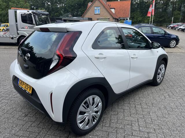 Toyota AYGO X 1.0 VVT-i MT Play All-Season/Apple/Android/Camera