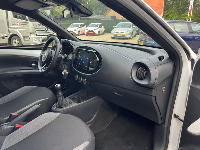 Toyota AYGO X 1.0 VVT-i MT Play All-Season/Apple/Android/Camera