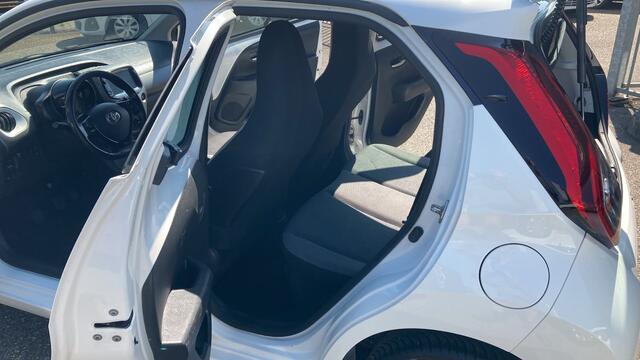 Toyota AYGO 1.0 VVT-i 5Drs x-play. Mooie wagen. Airconditionig. Nw APK