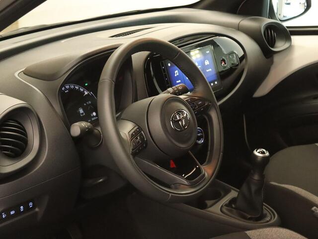 Toyota AYGO X 1.0 VVT-i MT Play - ORIGINEEL NEDERLANDSE AUTO - ACHTERUITRIJCAMERA - CRUISE CONTROL - APPLE CARPLAY/ANDROID AUTO - AIRCO - BLUETOOTH TELEFOONVOORBEREIDING - MULTIMEDIA SCHERM