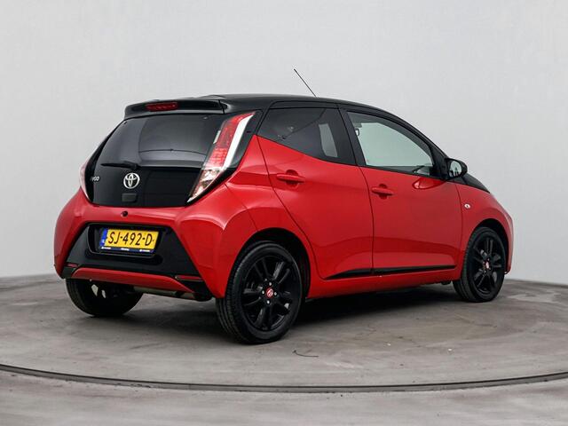 Toyota AYGO 1.0 VVT-i x-cite | Dealeronderhouden | L.M. Velgen | Getintglas | Airco | Bi-Tone | 1ste eigenaar |