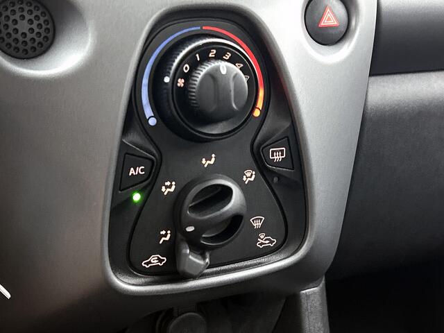 Toyota AYGO 1.0 VVT-i x-play