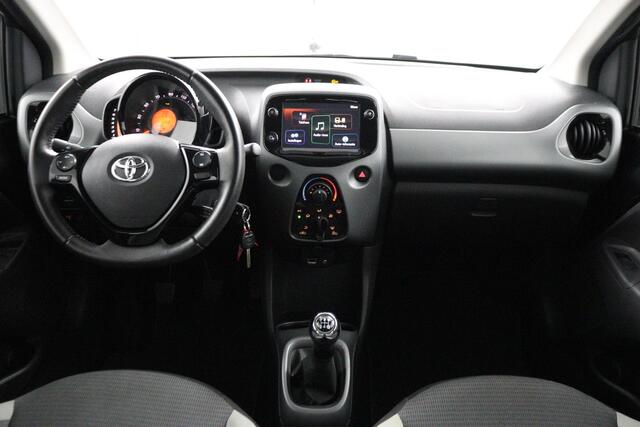 Toyota AYGO 1.0 VVT-i x-play cabrio | Apple Carplay/Android Auto | Airco | Achteruitrijcamera |
