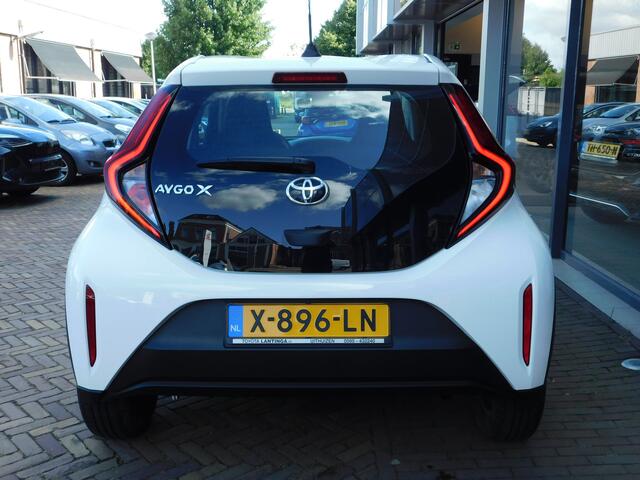 Toyota AYGO X 1.0 VVT-i MT