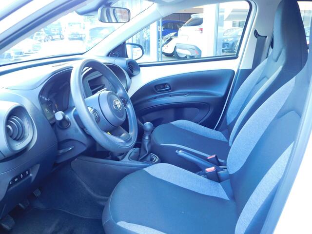 Toyota AYGO X 1.0 VVT-i MT