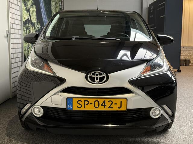 Toyota AYGO 1.0 VVT-i x-nav