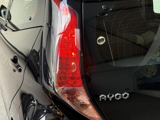Toyota AYGO 1.0 VVT-i x-nav