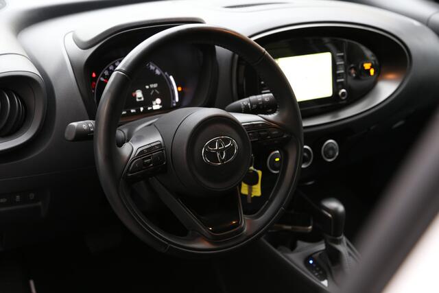 Toyota AYGO X 1.0 VVT-i MT Play Navi CarPlay Camera ACC