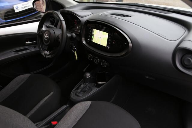 Toyota AYGO X 1.0 VVT-i MT Play Navi CarPlay Camera ACC