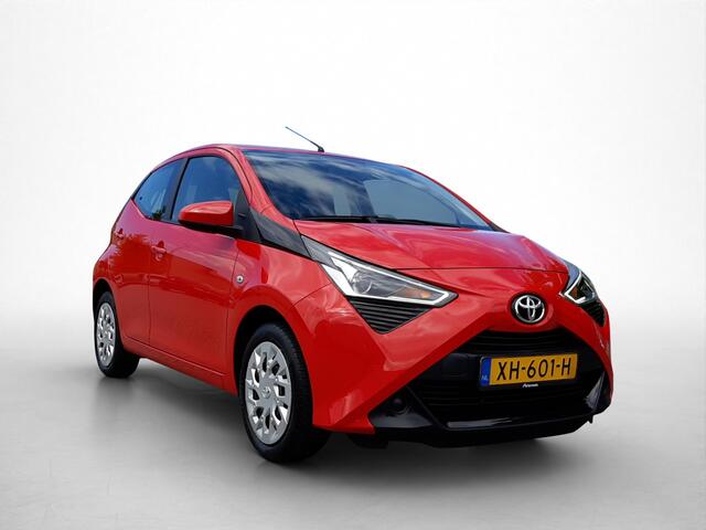Toyota AYGO 1.0 VVT-i x-play | Dealer onderhouden | Apple CarPlay/Android Auto | Achteruitrijcamera | Airco | Elektrische ramen voor | Buitenspiegels elektrisch verstelbaar |