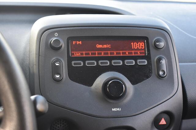 Toyota AYGO 1.0 VVT-i x-fun 100% Dealer onderhouden | 5-Deurs | Airco | 12 mnd BOVAG garantie | Whatsapp 06-53188999