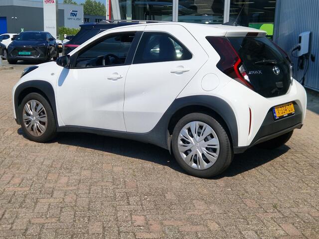 Toyota AYGO X 1.0 VVT-i MT Play