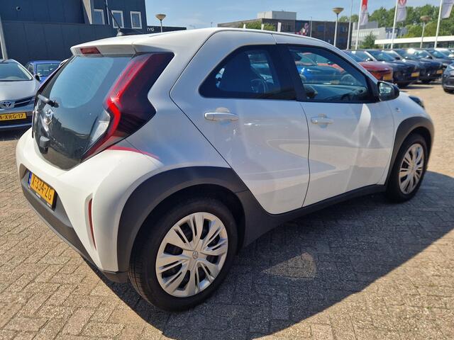 Toyota AYGO X 1.0 VVT-i MT Play