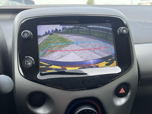 Toyota AYGO 1.0 VVT-i x-play cabrio / Camera / Cruise Control / Elektrisch vouwdak / Airco /