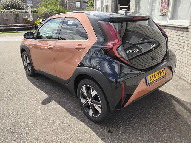 Toyota AYGO X Hybrid 115 pulse + Easy Pack *two Tone* smart key* andoid/apple carplay