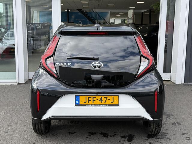 Toyota AYGO X 1.0 VVT-i S-CVT Pulse Automaat, NL-auto, Lichtmetalen velgen, LED, Achteruitrijcamera, Navigatie, Privacy glass