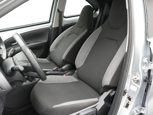 Toyota AYGO X 1.0 VVT-i MT Play | NL Auto | Cruise Control Adaptief | Achteruitrijcamera |