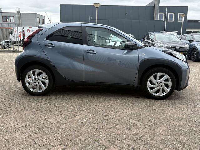 Toyota AYGO X 1.0 VVT-i MT first