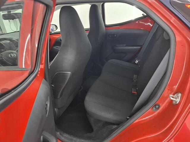 Toyota AYGO 1.0 VVT-i x-fun