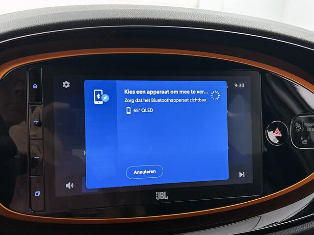 Toyota AYGO X 1.0 VVT-i MT Limited | JBL | Climate Control | Cruise Control Adaptive | Stoelverwarming | Parkeersensoren voor+achter | Draadloze telefoonlader | Half Lederen bekleding | Navigatie | Apple CarPlay/Android Auto