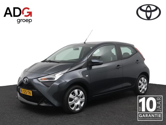 Toyota AYGO 1.0 VVT-i x-play | Groot scherm multimedia | Airco | Parkeercamera |