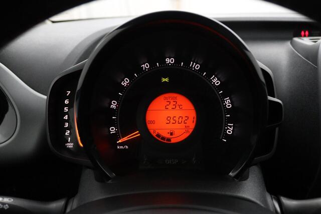 Toyota AYGO 1.0 VVT-i x-play | Groot scherm multimedia | Airco | Parkeercamera |