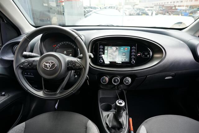 Toyota AYGO X 1.0 VVT-i MT Play + CAMERA / ADAPTIEVE CRUISE / CARPLAY