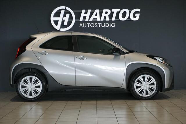 Toyota AYGO X 1.0 VVT-i MT Play + CAMERA / ADAPTIEVE CRUISE / CARPLAY