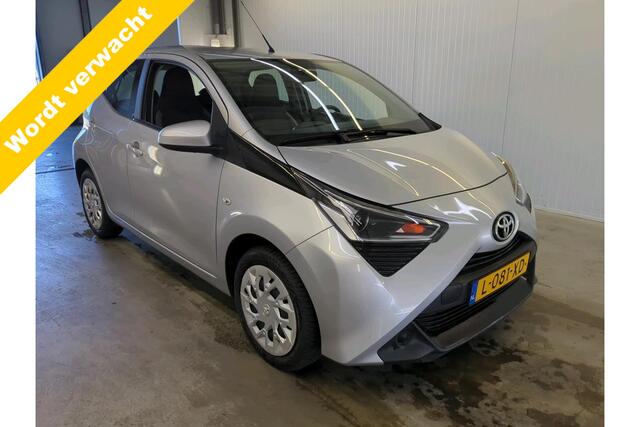 Toyota AYGO 1.0 VVT-i x-Play, Camera! Carplay! VERWACHT!!