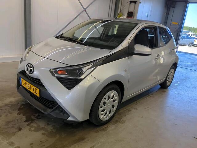 Toyota AYGO 1.0 VVT-i x-Play, Camera! Carplay! VERWACHT!!