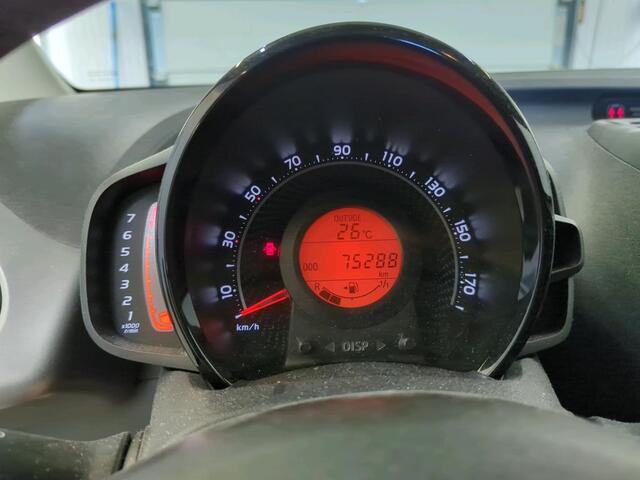 Toyota AYGO 1.0 VVT-i x-Play, Camera! Carplay! VERWACHT!!