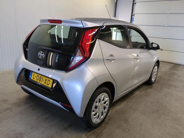 Toyota AYGO 1.0 VVT-i x-Play, Camera! Carplay! VERWACHT!!