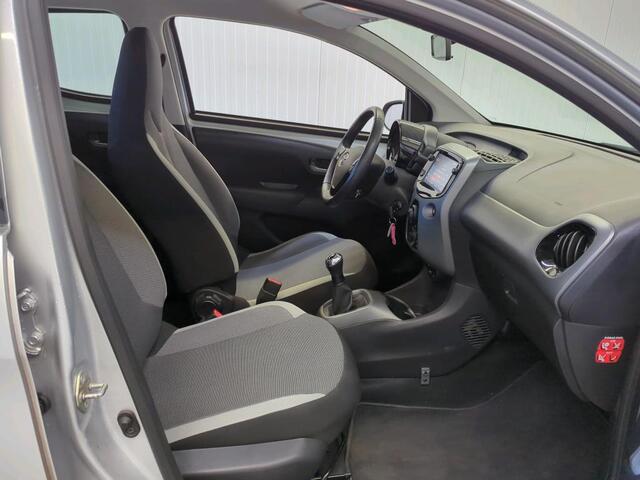 Toyota AYGO 1.0 VVT-i x-Play, Camera! Carplay! VERWACHT!!