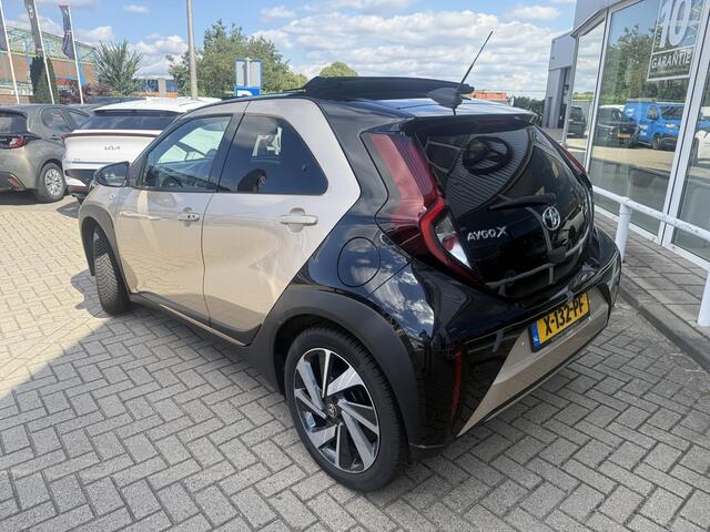 Toyota AYGO X 1.0 VVT-i MT Premium met Cabriodak, JBL, All season, 1e eigenaar, NL auto, slechts 3488KM!