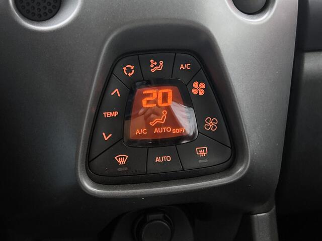 Toyota AYGO 1.0 VVT-i x-joy | Dealer onderhouden | Apple CarPlay/Android Auto | Climate Control | DAB | Automatische verlichting | Velgen | Elektrische ramen voor | Buitenspiegels elektrisch verstelbaar |